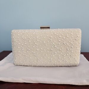 Elegant Pearl-Embellished Bridal Clutch